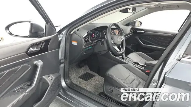 Volkswagen Jetta 2024 — Şəkil 16/33