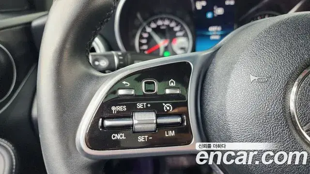Mercedes-Benz C-Class 2019 — Фото 18/20