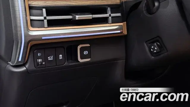 Hyundai Santa Fe 2024 — Photo 18/33