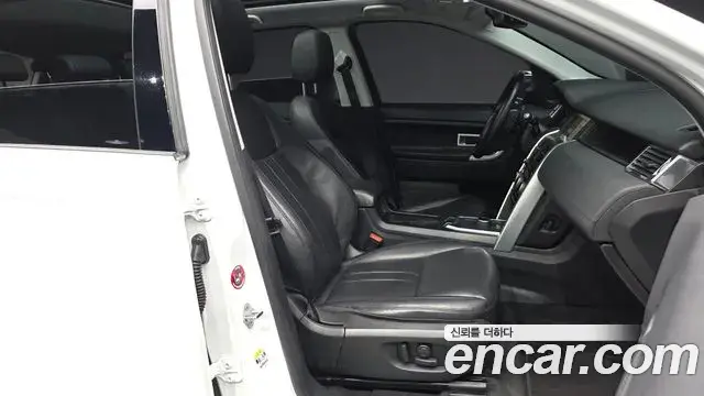 Land Rover Discovery Sport 2019 — ფოტო 10/42