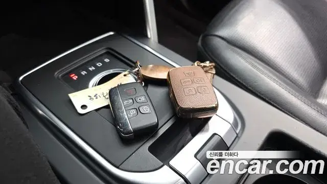 Land Rover Discovery Sport 2019 — ფოტო 28/42