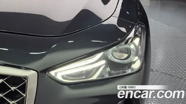 Genesis G70 2018 — Photo 25/34