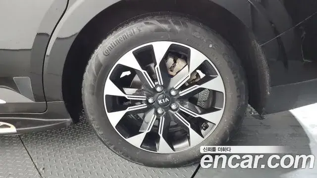 Kia Carnival 2020 — ფოტო 23/35