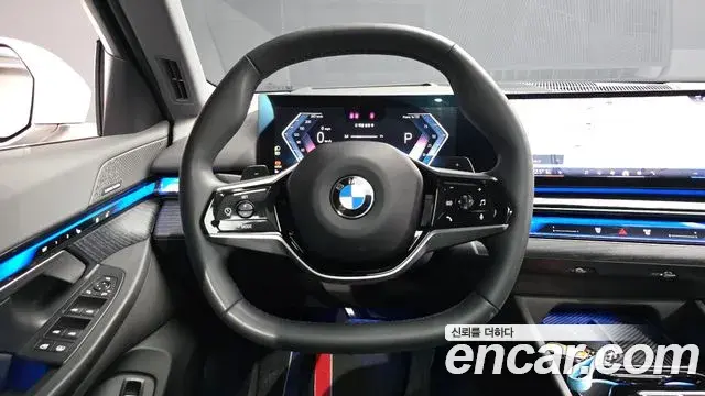 BMW 5 Series 2023 — Photo 18/20
