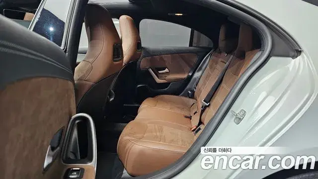 Mercedes-Benz CLA-Class 2024 — Şəkil 1/31