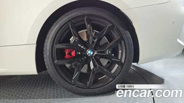 BMW 4 Series 2025 — Photo 22/34