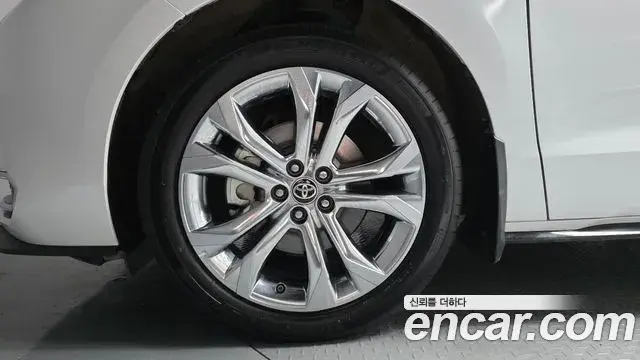 Toyota Sienna 2023 — Photo 12/20