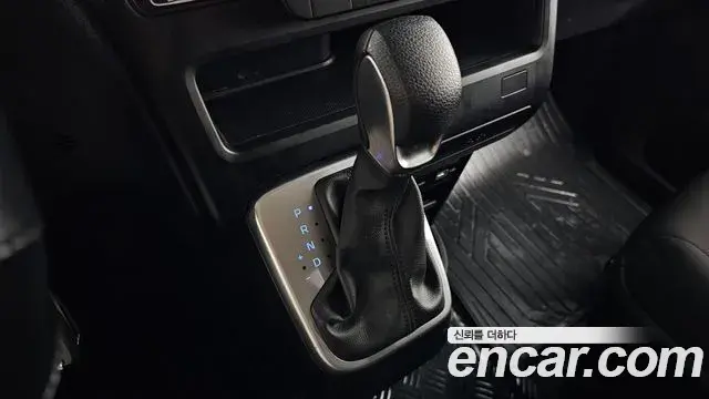 Hyundai Staria 2021 — Photo 9/20