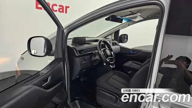 Hyundai Staria 2021 — Photo 10/20