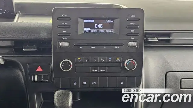 Hyundai Staria 2021 — Photo 14/20