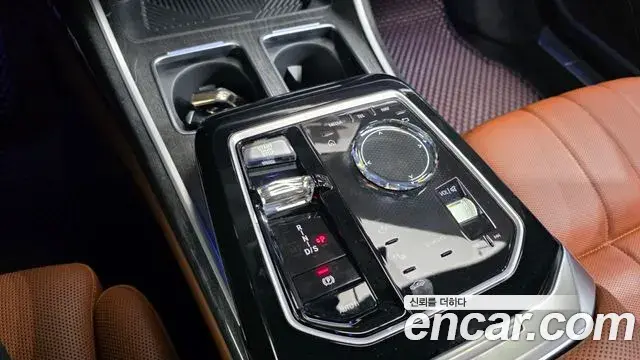 BMW 7 Series 2024 — Photo 2/39