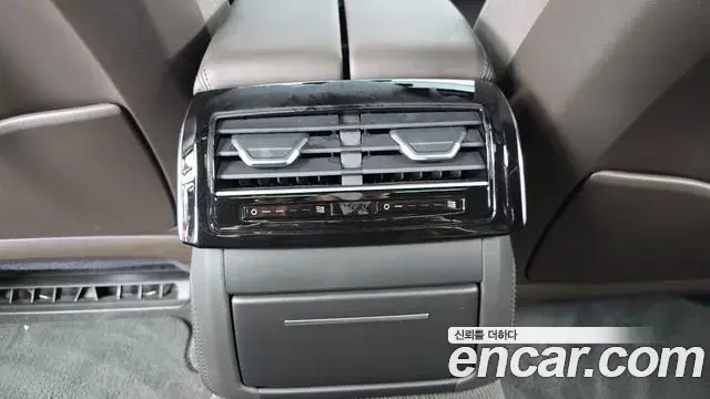 Audi A8 2021 — ფოტო 3/35