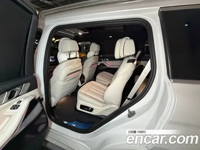 BMW X7 2025 — ფოტო 2/11