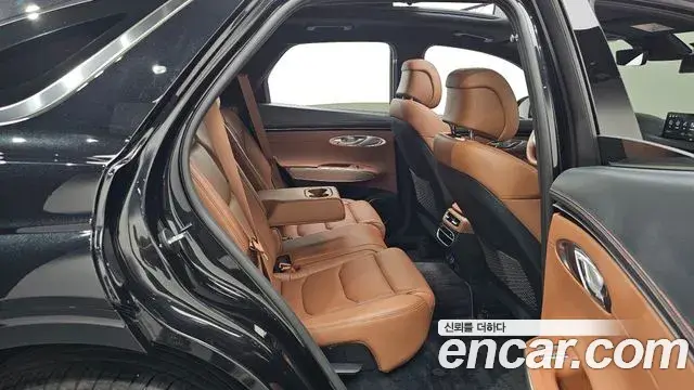 Genesis GV70 2023 — Şəkil 22/37