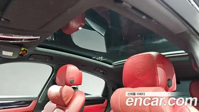 Porsche Cayenne 2022 — Photo 26/36