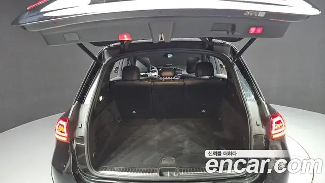 Mercedes-Benz GLE-Class 2022 — ფოტო 6/37