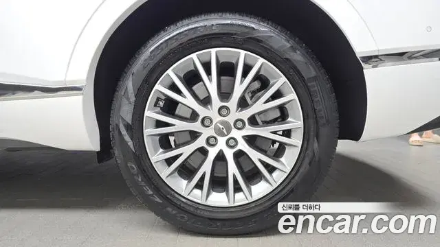 Genesis GV80 2023 — ფოტო 2/33