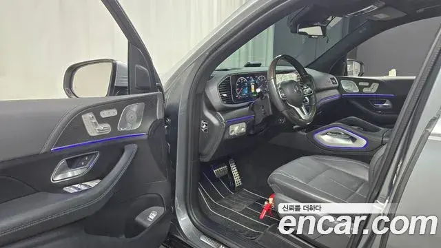 Mercedes-Benz GLS-Class 2020 — Photo 6/34