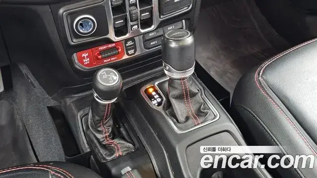 Jeep Gladiator 2021 — Photo 27/35