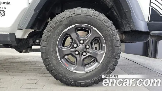 Jeep Gladiator 2021 — Photo 26/35