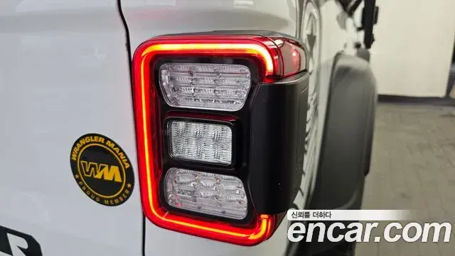 Jeep Gladiator 2021 — Photo 31/35
