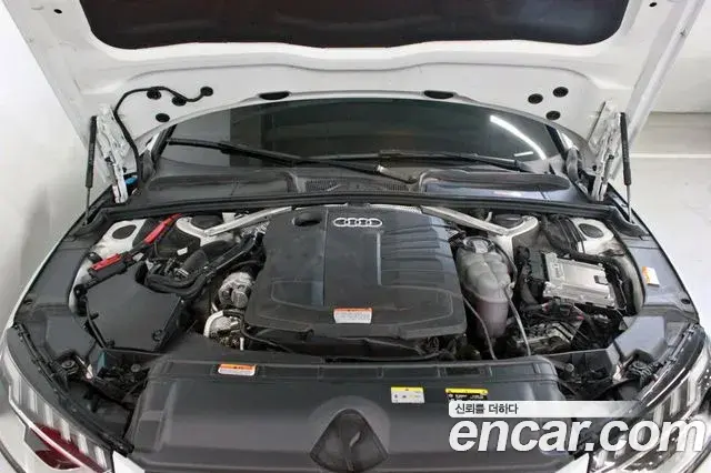 Audi A4 2022 — ფოტო 19/20