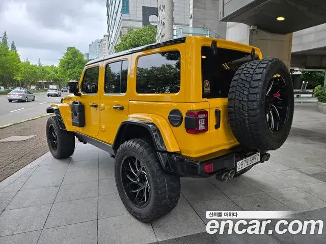 Jeep Wrangler 2021 — Photo 13/19
