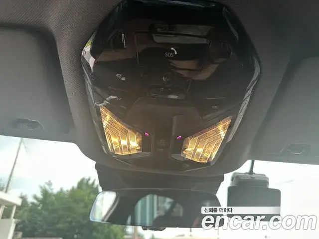 BMW 5 Series 2025 — Фото 7/15