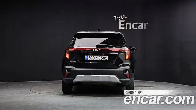 Kia Seltos 2023 — Şəkil 6/20