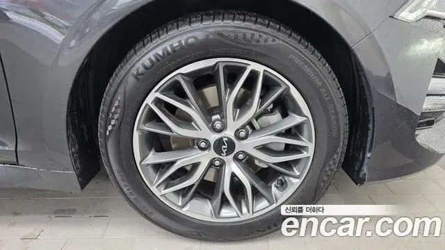 Kia K5 2021 — Şəkil 27/30