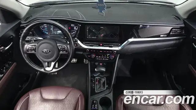 Kia Niro 2019 — Фото 7/20