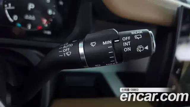 Land Rover Defender 2025 — Şəkil 18/35
