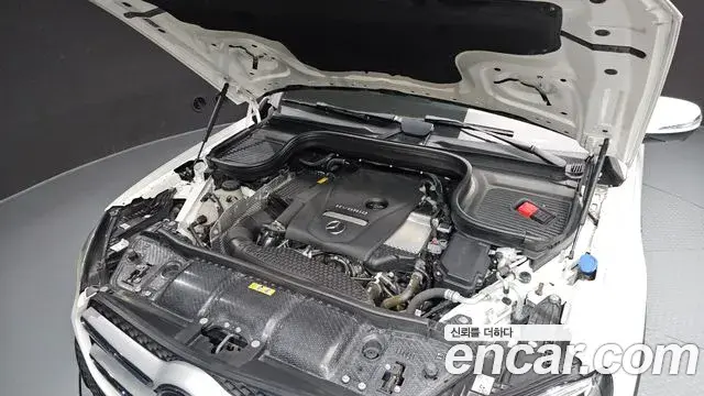 Mercedes-Benz GLE-Class 2021 — Photo 6/20