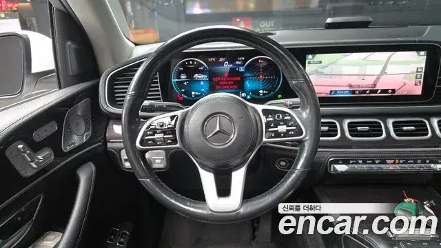 Mercedes-Benz GLE-Class 2021 — Photo 13/20