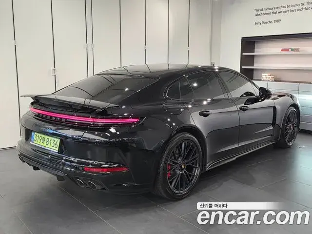 Porsche Panamera 2025 — Photo 3/20
