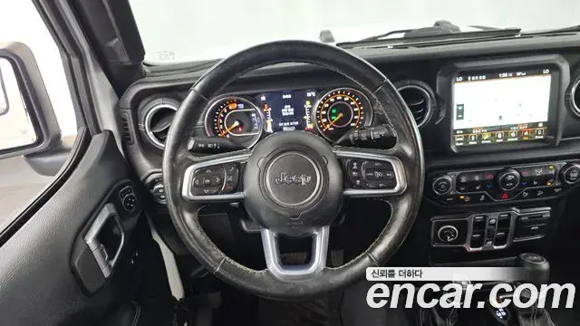 Jeep Wrangler 2019 — Photo 18/31