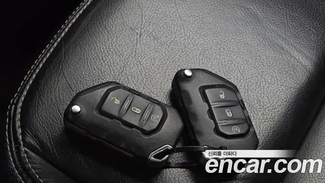 Jeep Wrangler 2019 — Photo 12/31