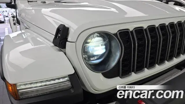 Jeep Wrangler 2019 — Photo 26/31