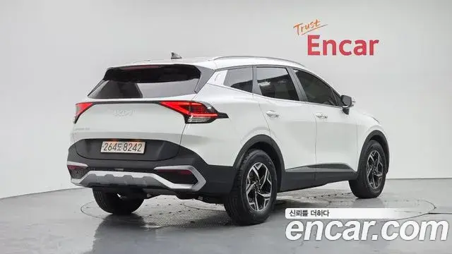 Kia Sportage 2022 — Фото 2/20