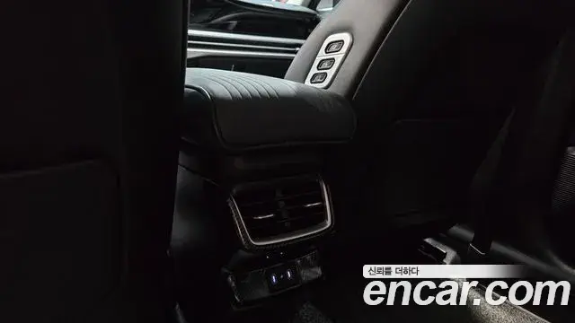 Hyundai Grandeur Hybrid 2024 — Photo 18/36