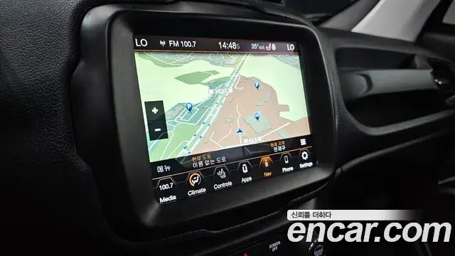 Jeep Renegade 2021 — Photo 16/20