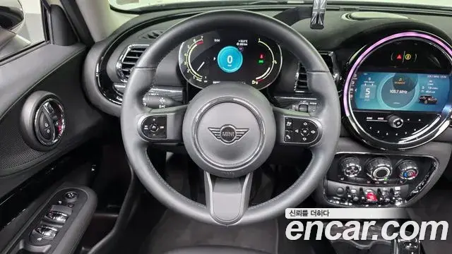 Mini Cooper Clubman 2021 — Photo 13/20