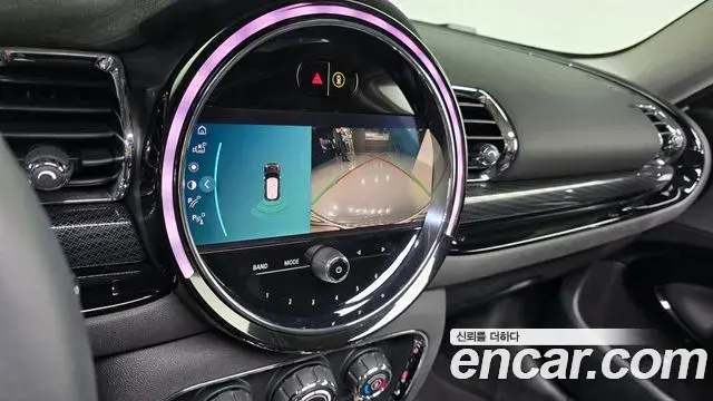 Mini Cooper Clubman 2021 — Photo 18/20