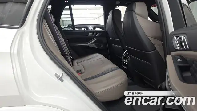 BMW X5M 2021 — ფოტო 21/33