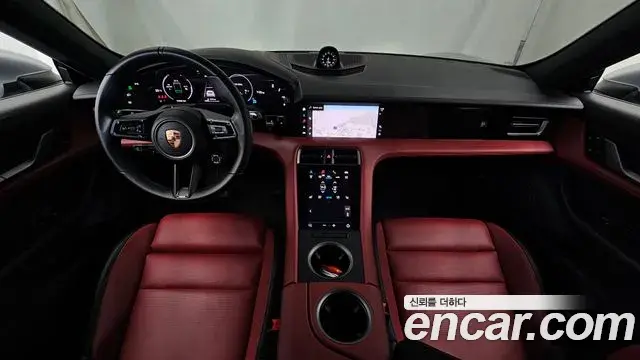 Porsche Taycan 2025 — Photo 16/20
