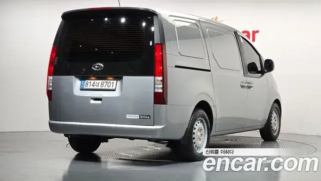 Hyundai Staria 2023 — Фото 2/20