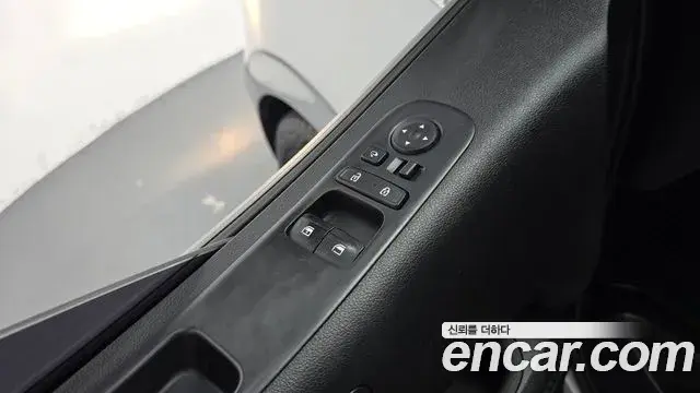 Hyundai Staria 2023 — Фото 14/20