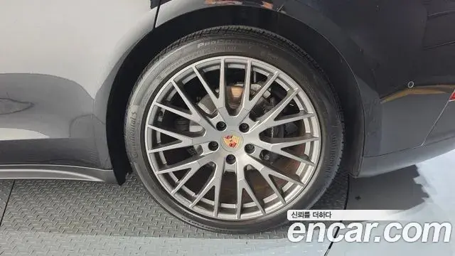 Porsche Panamera 2025 — ფოტო 10/40
