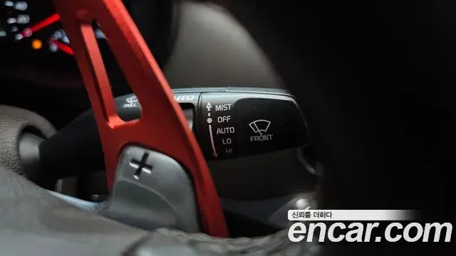 Kia Stinger 2018 — ფოტო 34/35