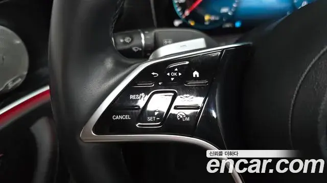 Mercedes-Benz E-Class 2023 — Photo 16/20